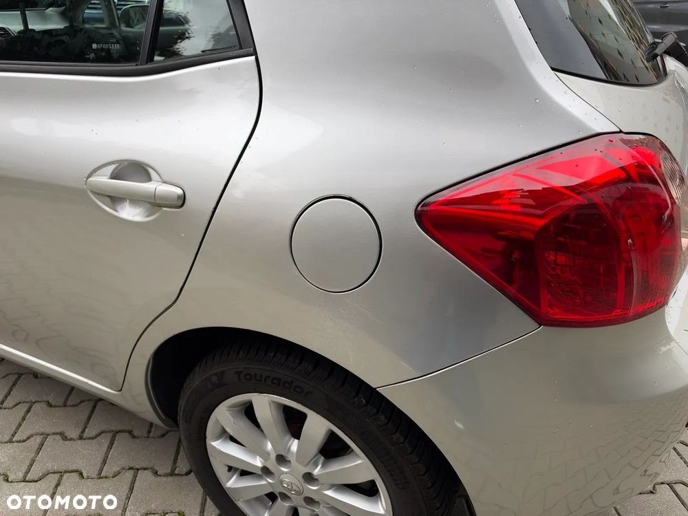 Toyota Auris - 16