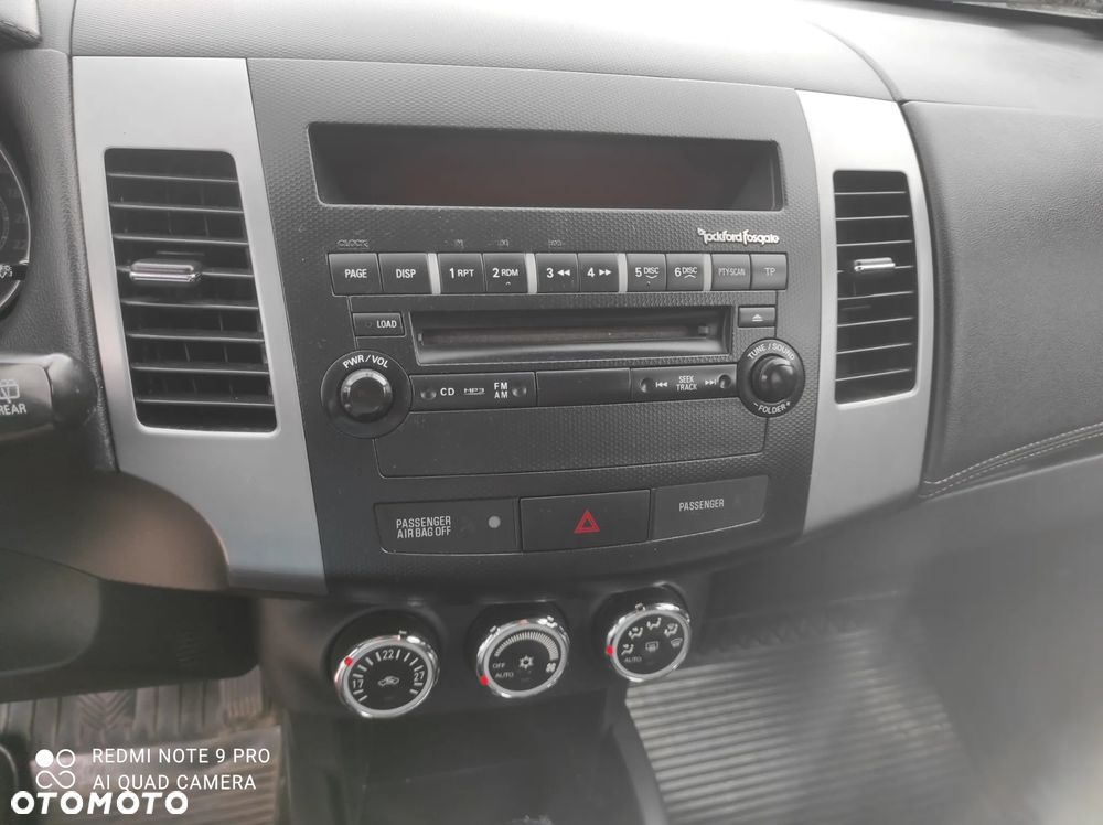 Mitsubishi Outlander - 19