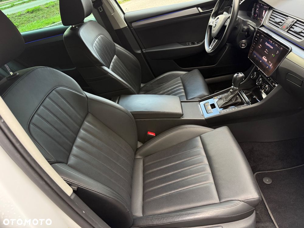 Skoda Superb 2.0 TDI 4x4 DSG Premium Edition - 20