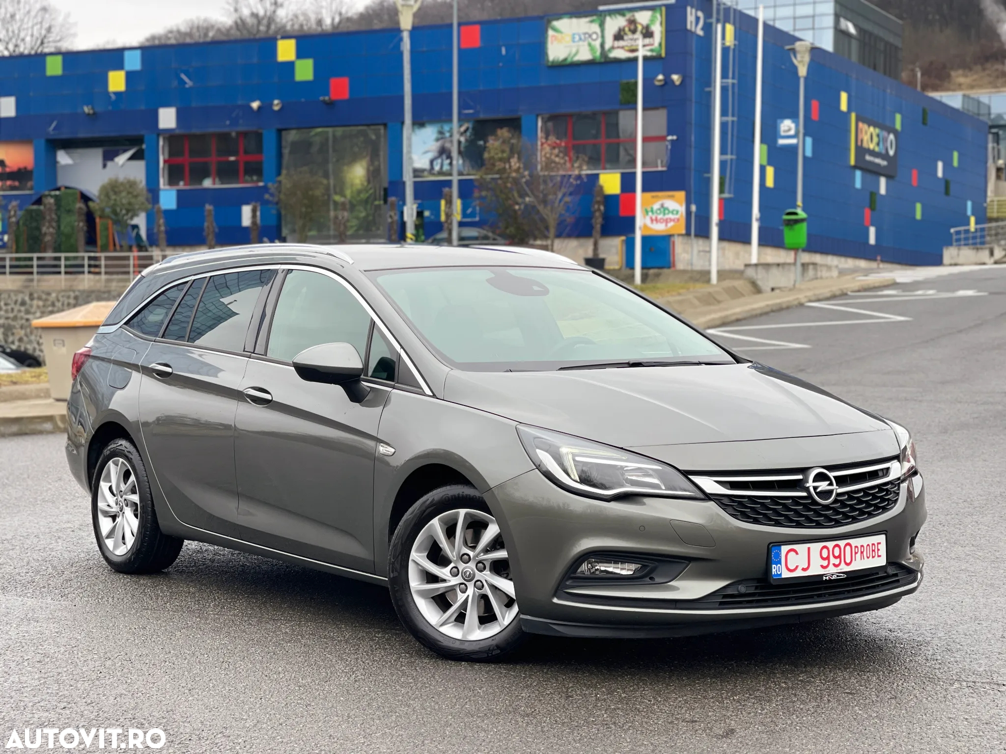 Opel Astra 1.6 D (CDTI) Start/Stop Sports Tourer Business - 2