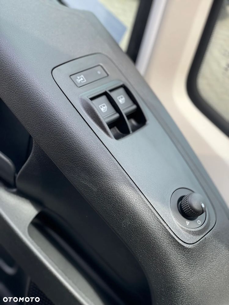 Toyota Proace MAX - 11