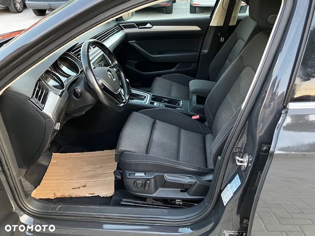 Volkswagen Passat 2.0 TDI BMT Comfortline DSG - 11