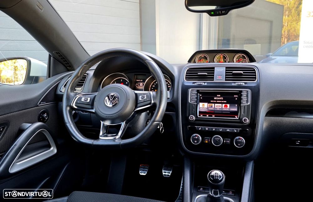 VW Scirocco 2.0 TDI Sport - 17