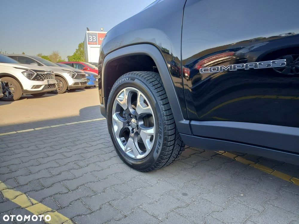 Jeep Compass - 26