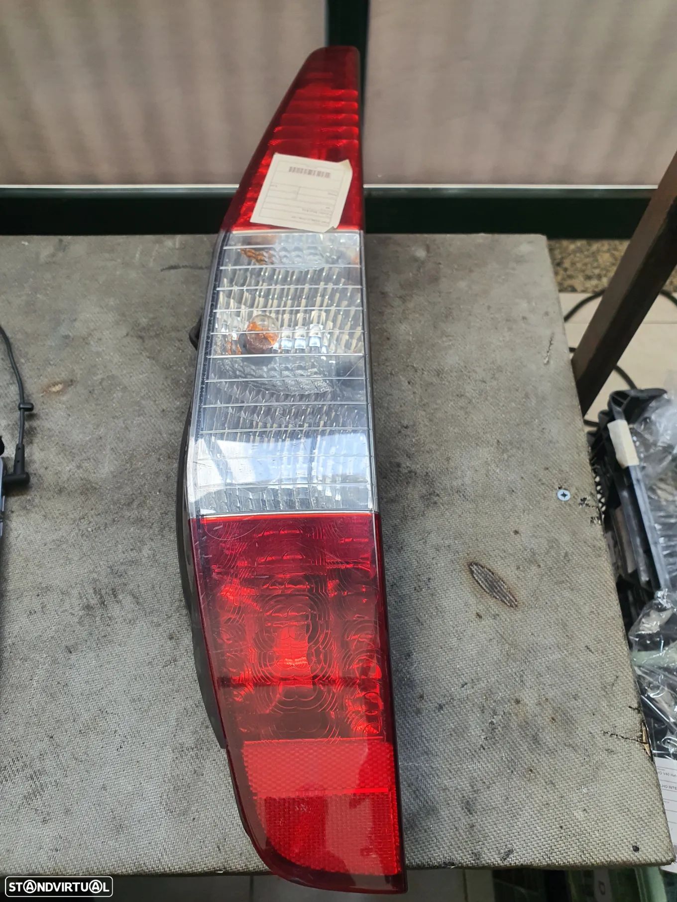 FAROLIM ESQUERDO FIAT DOBLO 01- / 40610748 - 1
