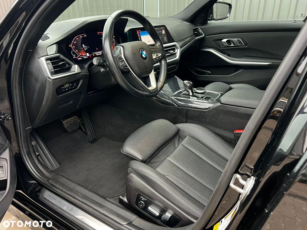 BMW Seria 3 ver-330i-m-sport - 15