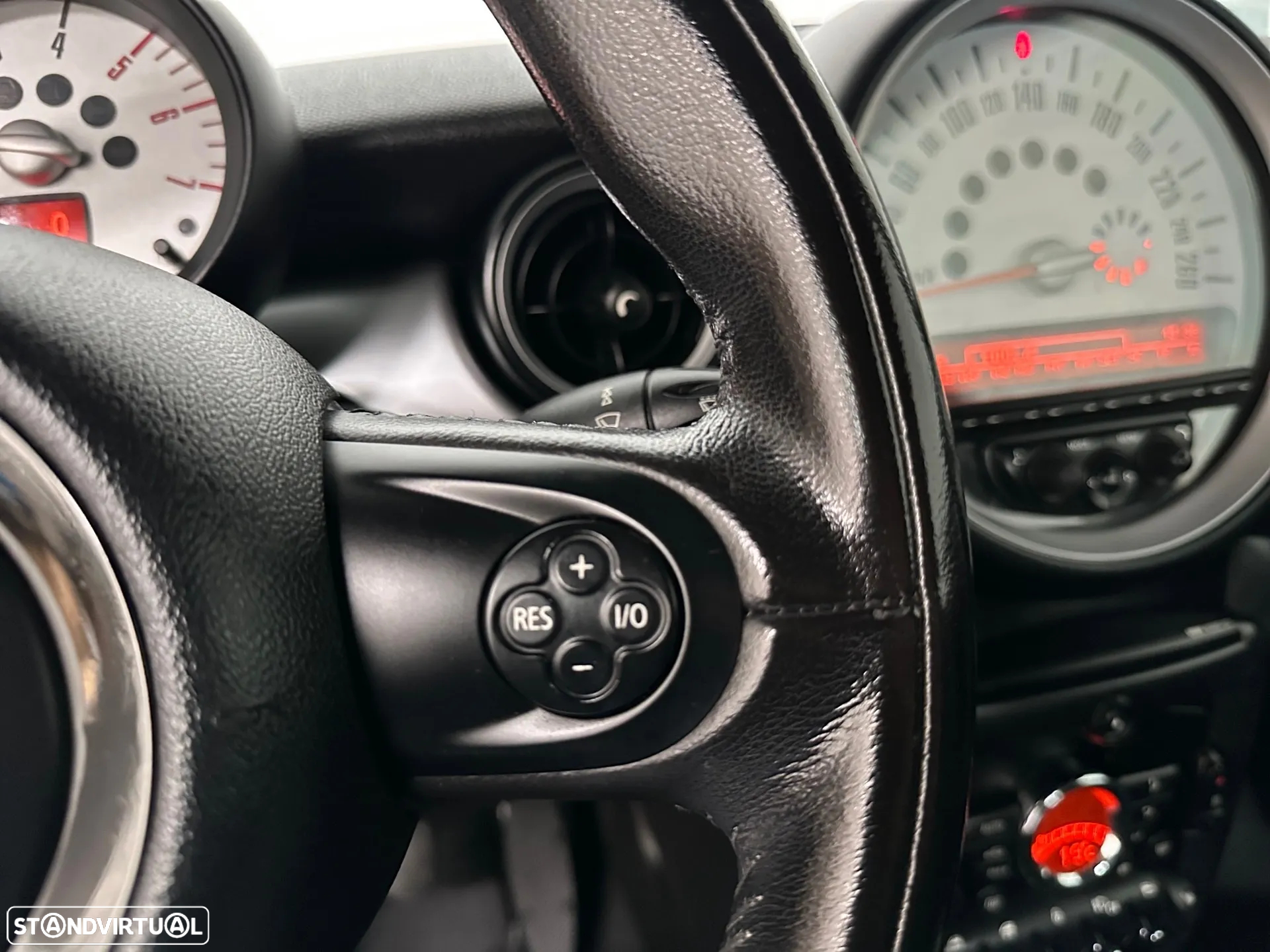 MINI Cabrio Cooper D - 17
