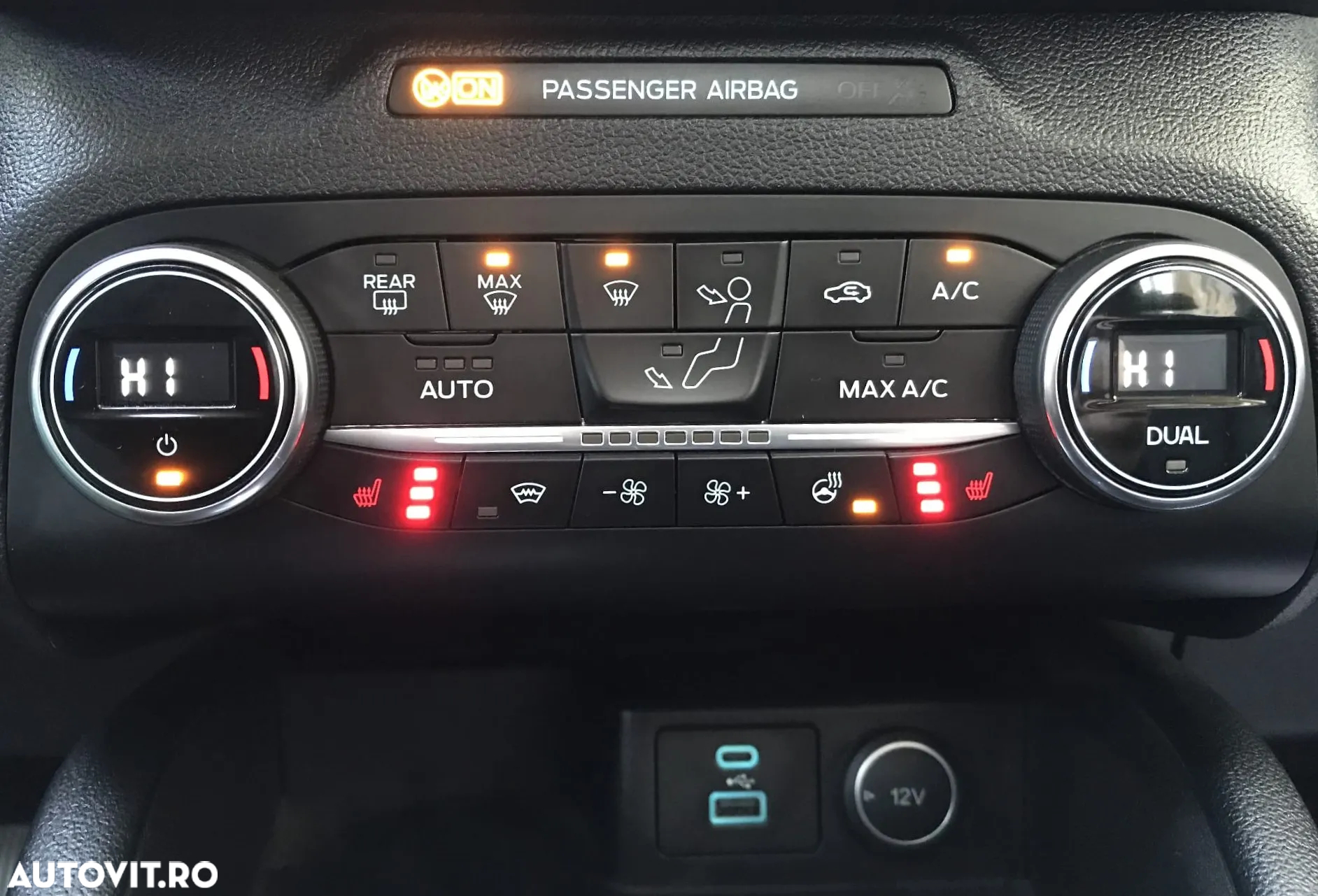 Ford Kuga 2.0 EcoBlue 4x4 Aut. TITANIUM - 32