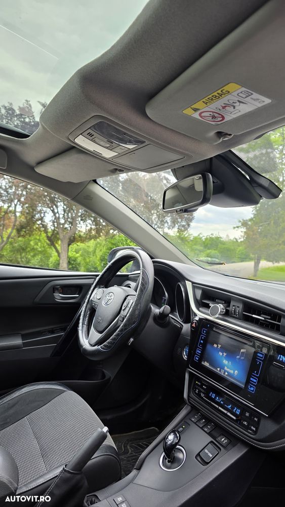 Toyota Auris - 14