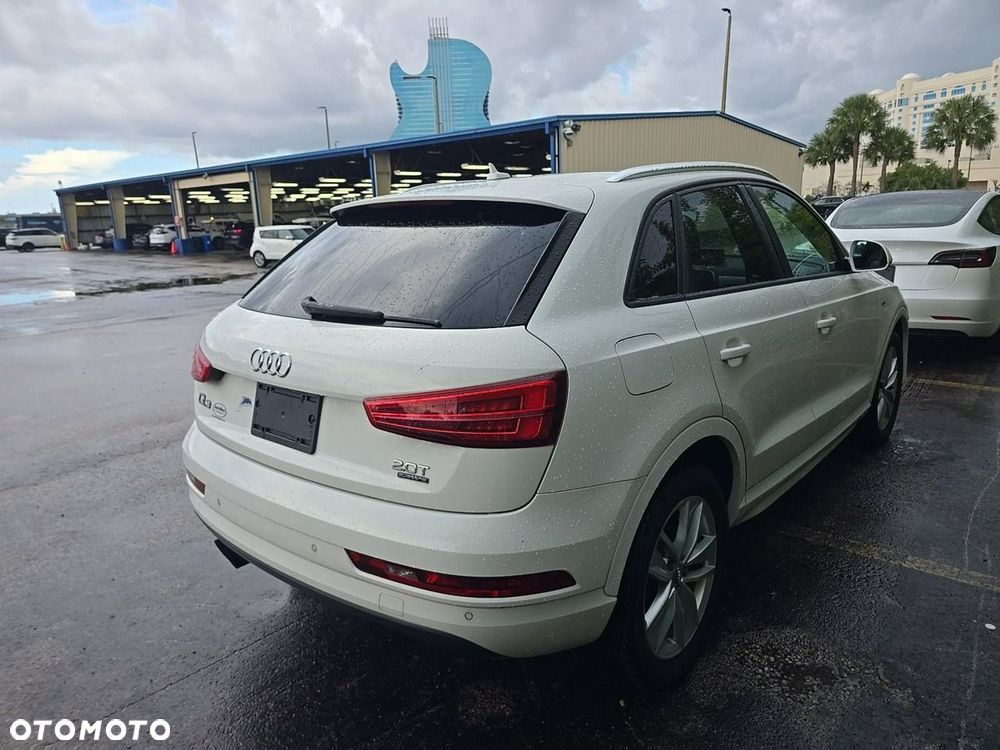 Audi Q3 2.0 TFSI Quattro S tronic - 4