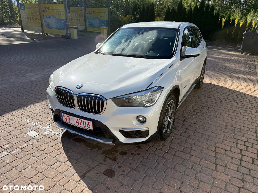 BMW X1 xDrive18d Sport Line - 6