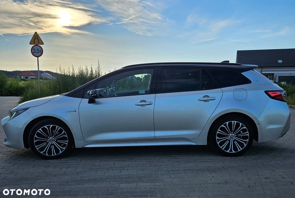 Toyota Corolla 1.8 Hybrid Selection - 6
