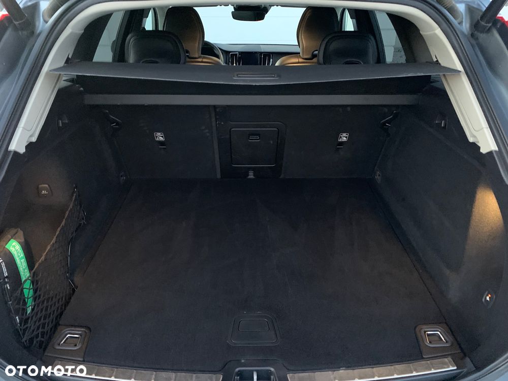 Volvo XC 60 B5 D AWD Inscription - 21
