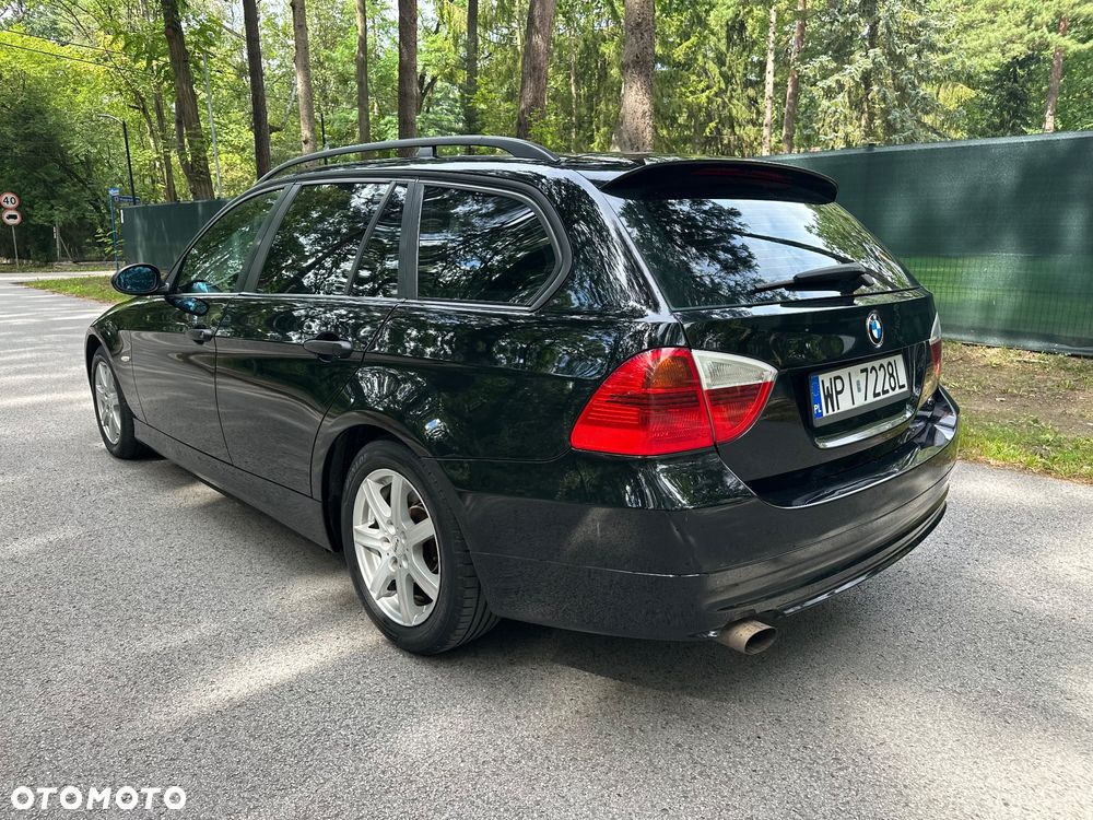 BMW Seria 3 318i - 2