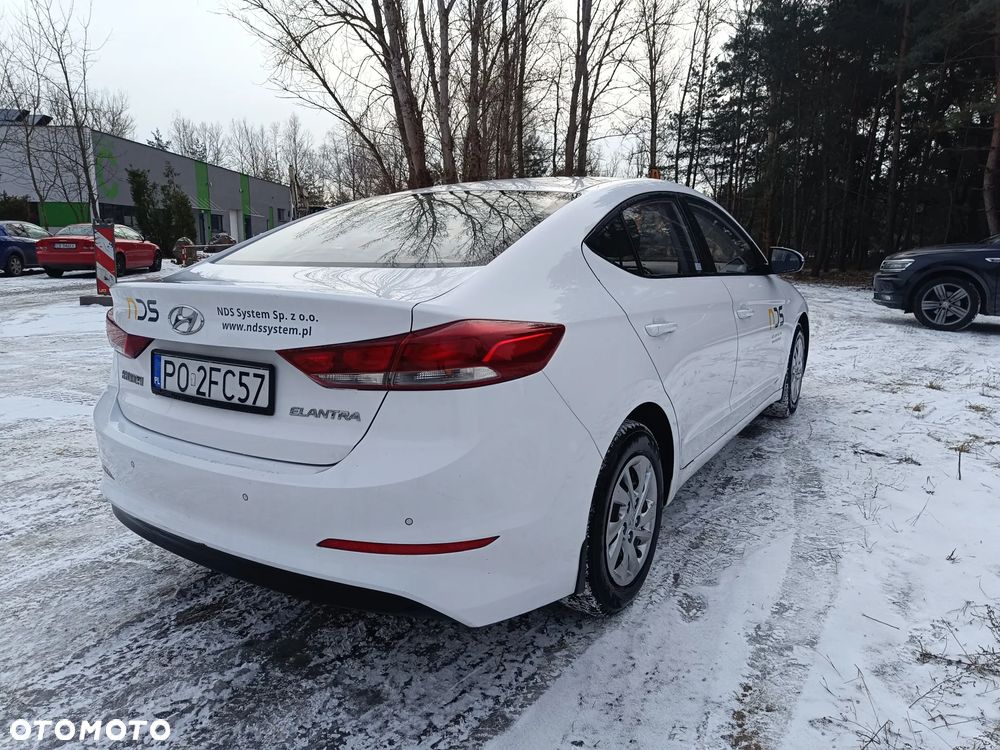 Hyundai Elantra 1.6 CRDi Classic + - 7