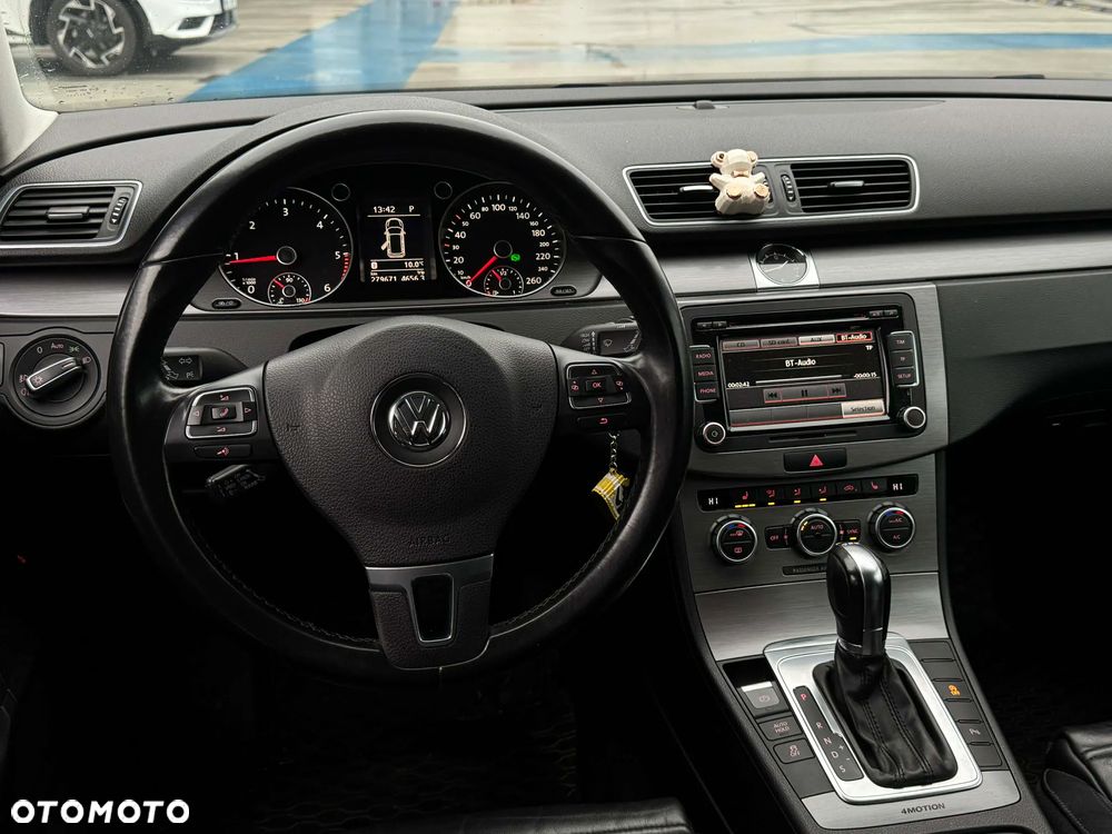 Volkswagen Passat 2.0 TDI 4Mot Highline DSG - 16