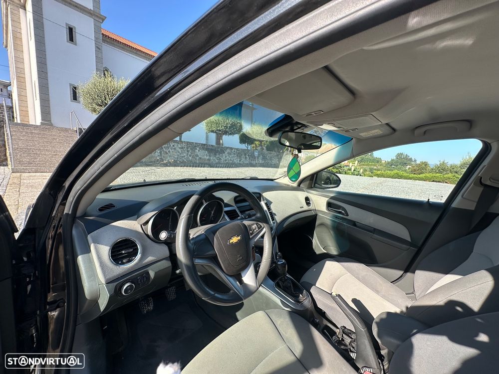 Chevrolet Cruze 1.6 LS - 20