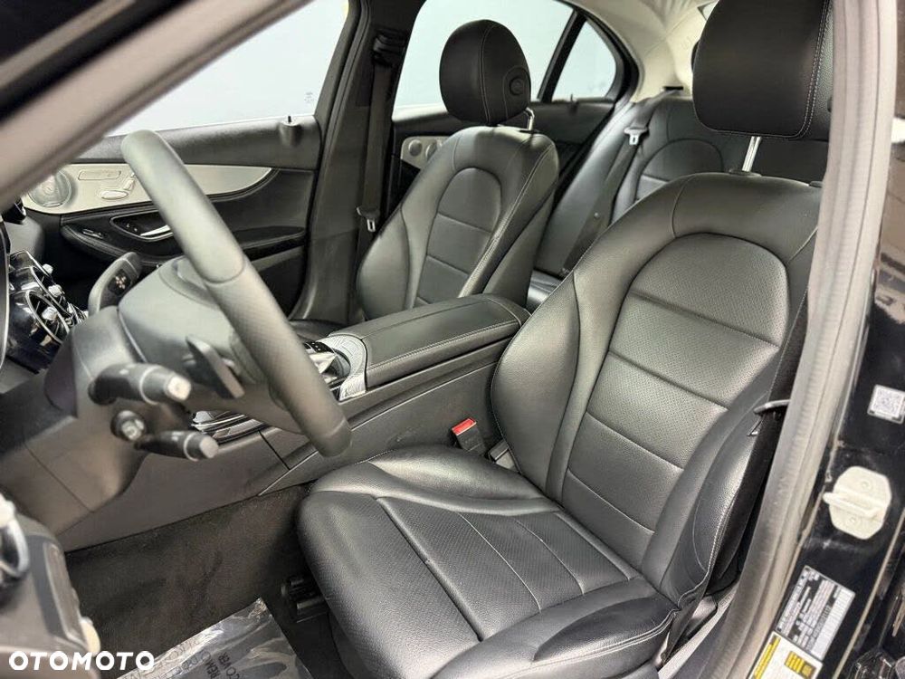 Mercedes-Benz Klasa C 300 7G-TRONIC - 12