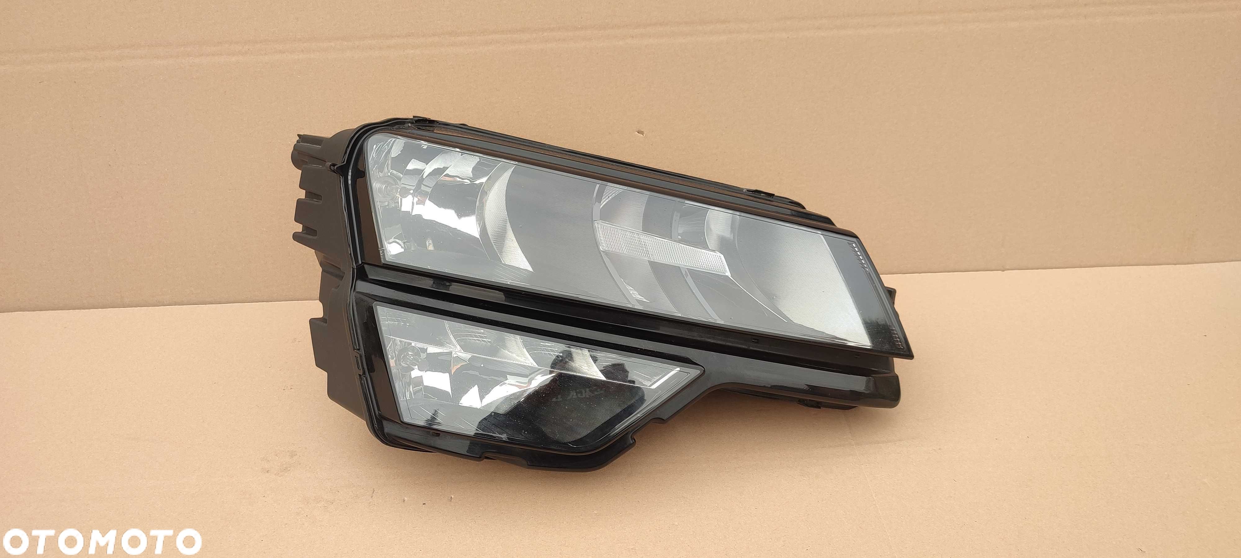 Skoda Karoq lampa prawa przód przednia led oryginał Europa - 1