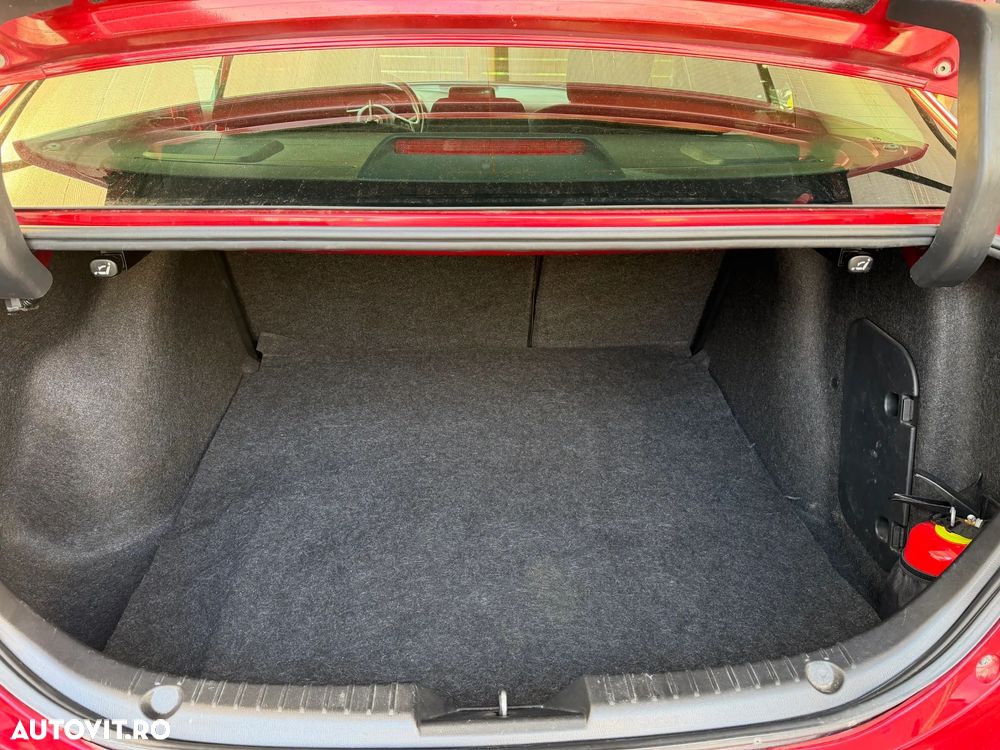 Mazda 3 G120 AT Revolution - 8