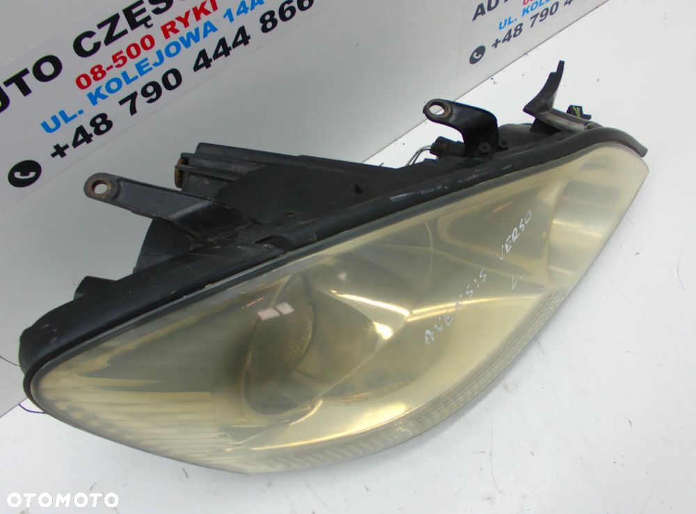 Toyota Avensis Verso I Reflektor Lampa Przód - 8