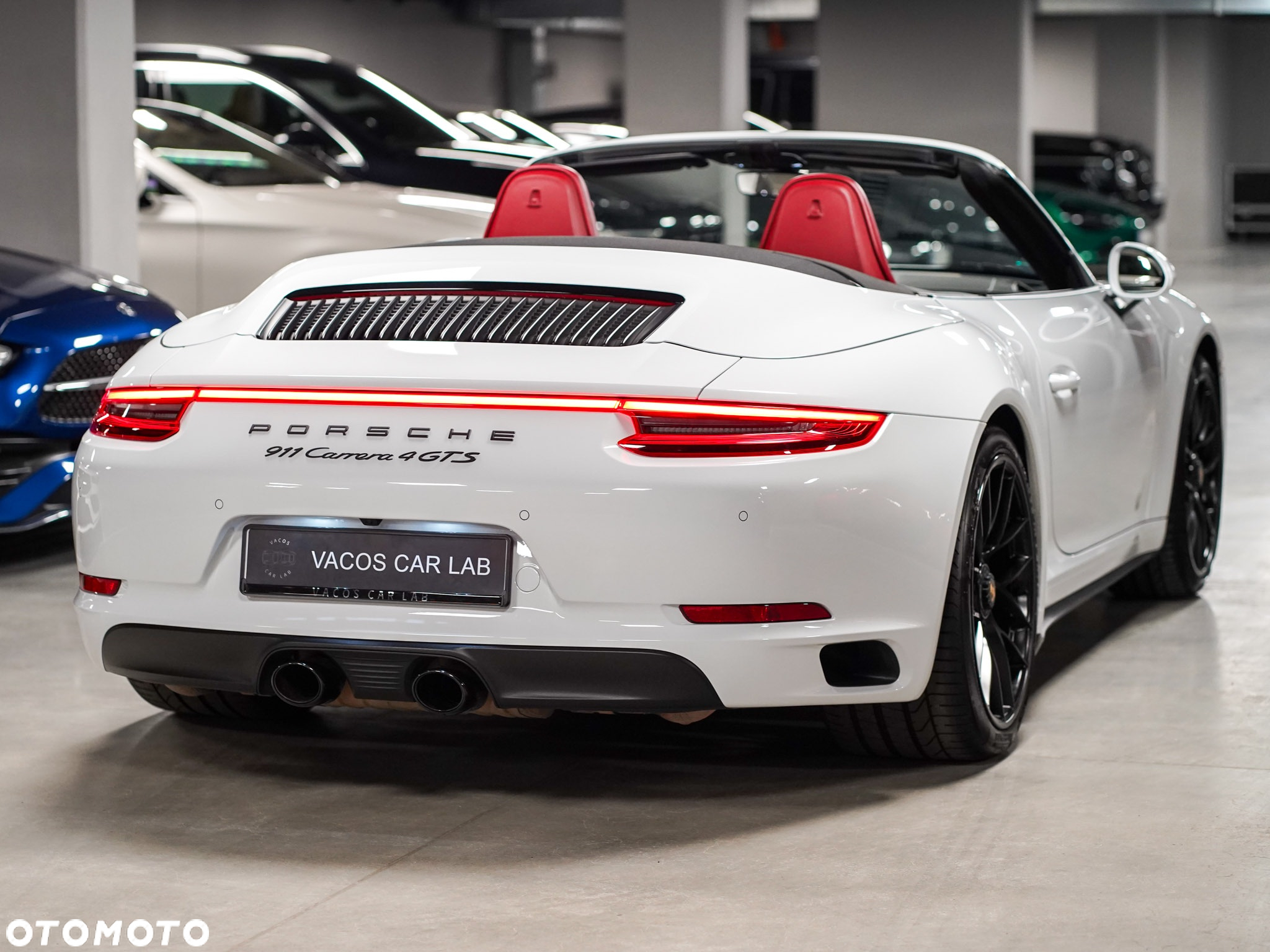 Porsche 911 Carrera 4 GTS PDK Cabrio - 38