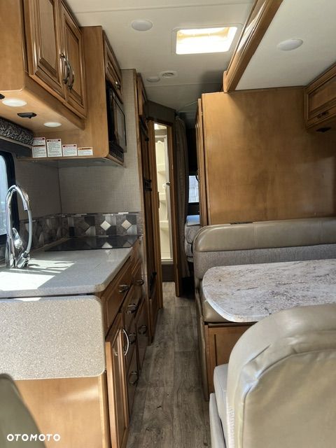 Mercedes-Benz Sprinter - 10