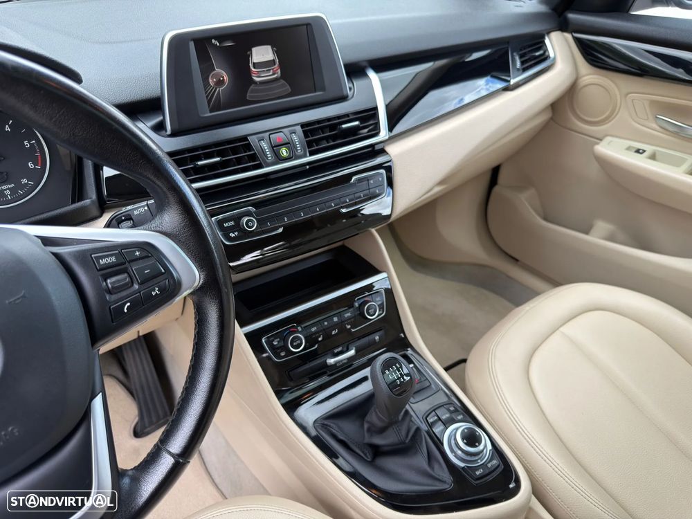 BMW 216 Active Tourer d Luxury Line - 13