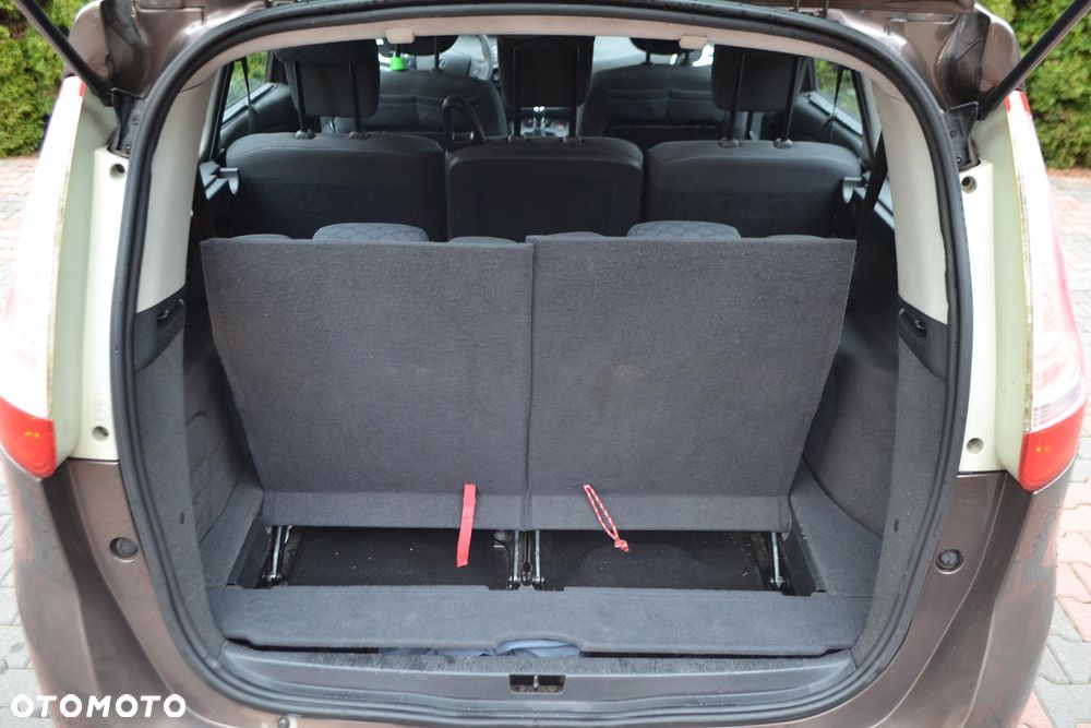 Renault Scenic 1.5 dCi Privilege - 12