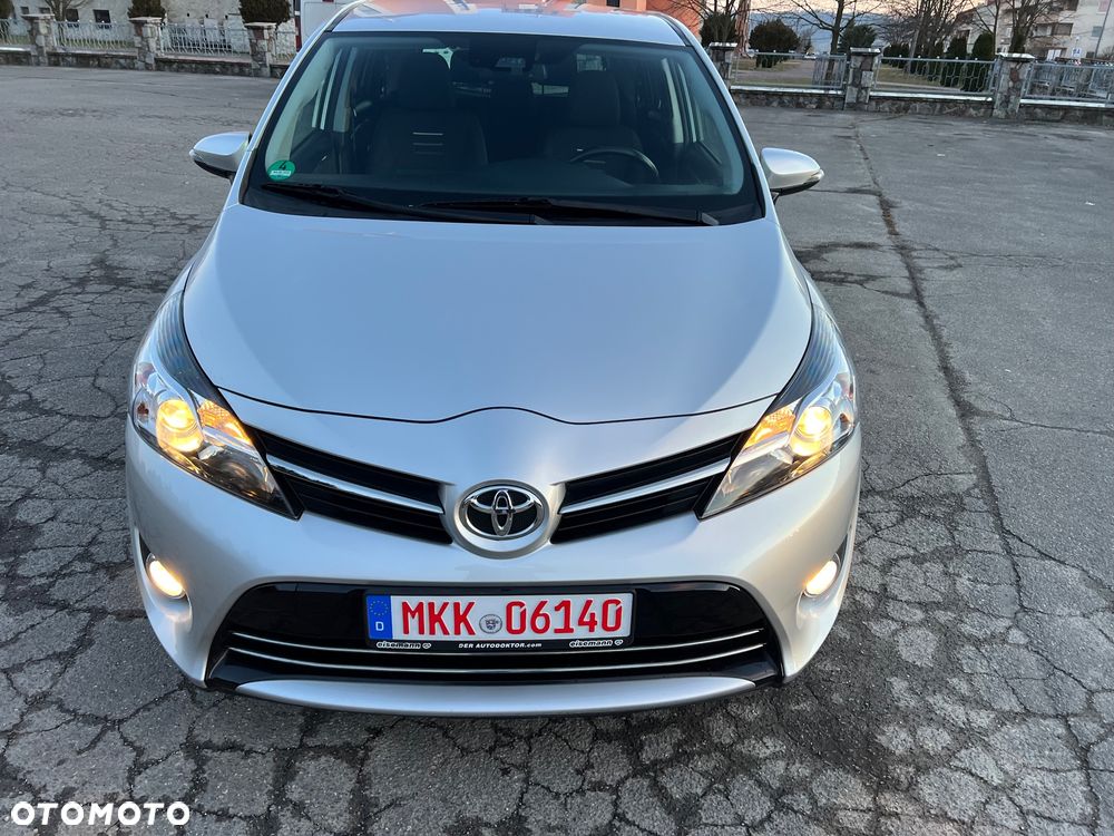 Toyota Verso 1.8 Sol plus NAVI 7os - 1