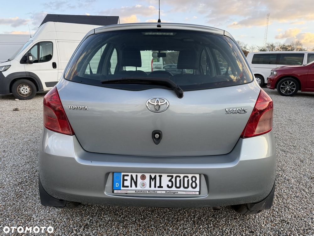 Toyota Yaris 1.3 VVT-i Sol - 6