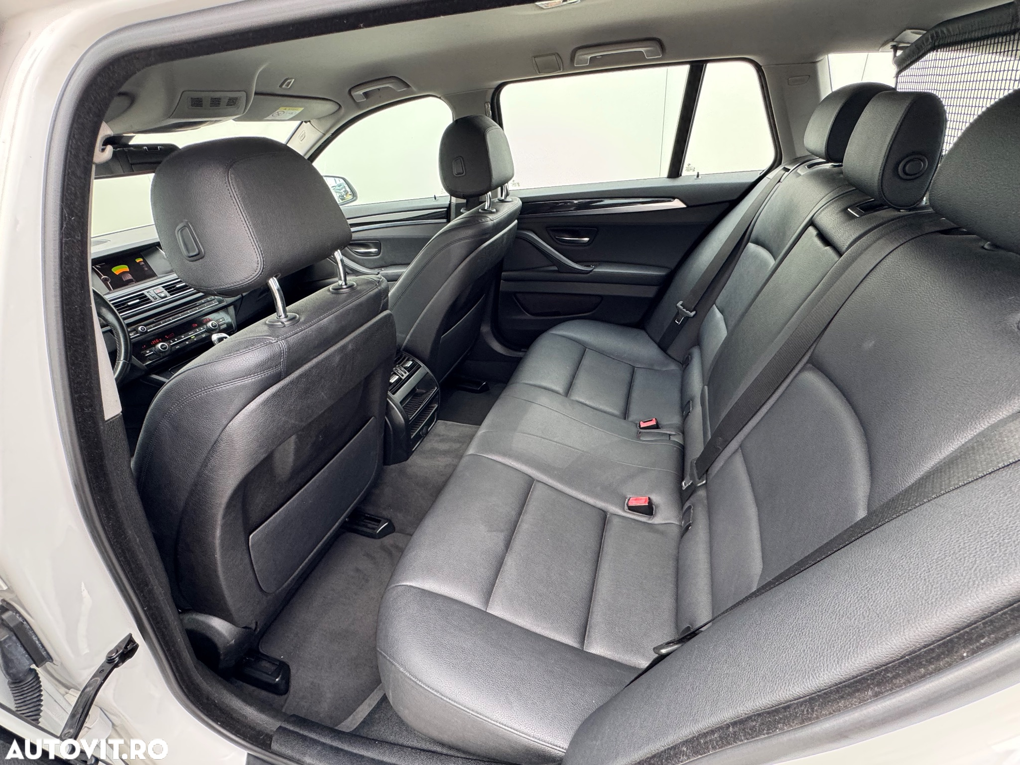 BMW Seria 5 520d Touring Aut. Modern Line - 8