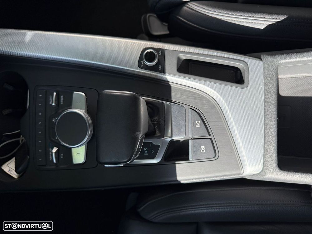 Audi A4 Avant 2.0 TDI Multitronic S-line - 24