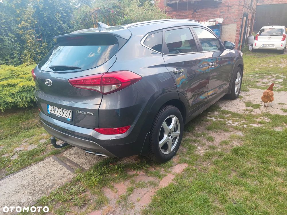 Hyundai Tucson 2.0 CRDI BlueDrive Style 2WD - 5