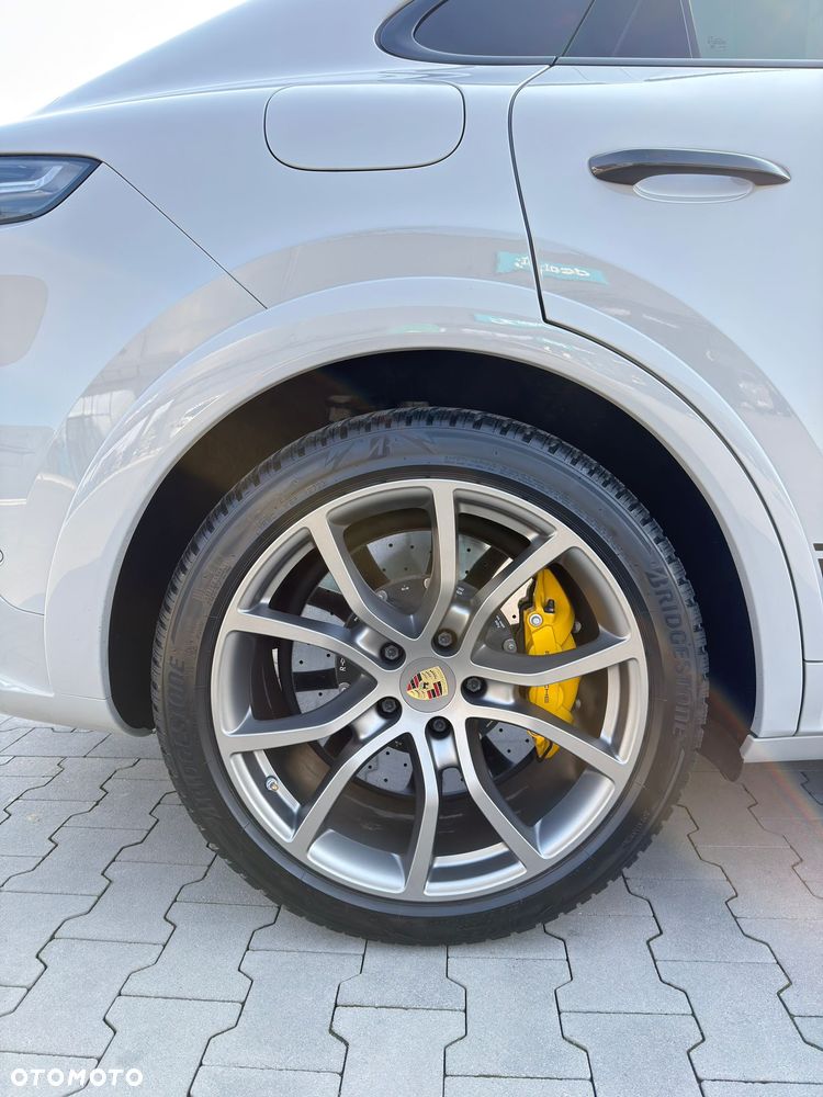 Porsche Cayenne - 16
