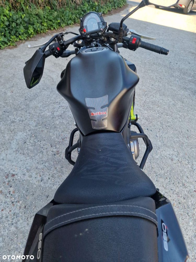 Kawasaki Z 650 - 12