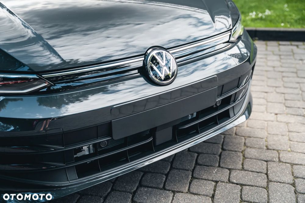 Volkswagen Golf - 6