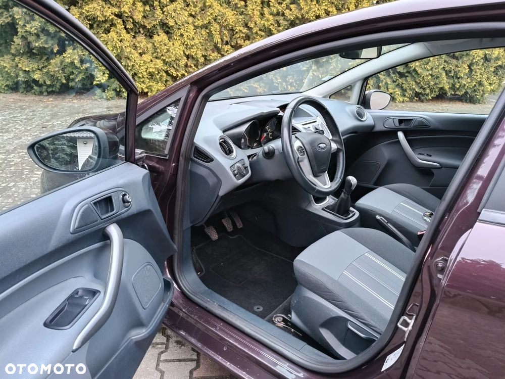 Ford Fiesta 1.25 Ambiente - 8