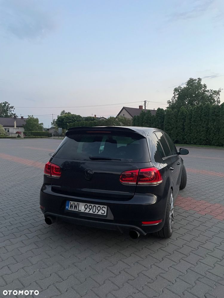 Volkswagen Golf VI 2.0 TSI GTI - 3