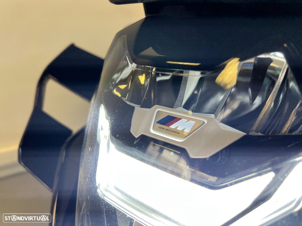 BMW M 1000 R M Competition - Carbon / Akrapovic - 14