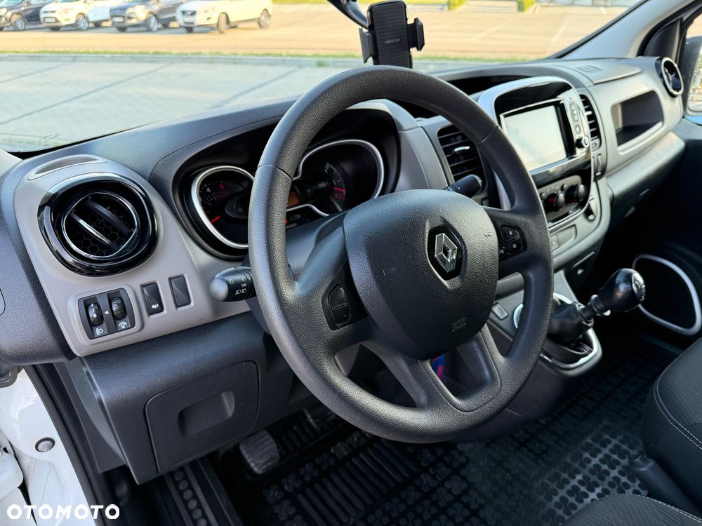 Renault Trafic - 23