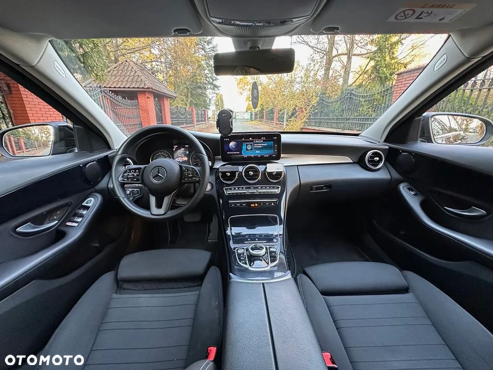 Mercedes-Benz Klasa C 180 9G-TRONIC - 11