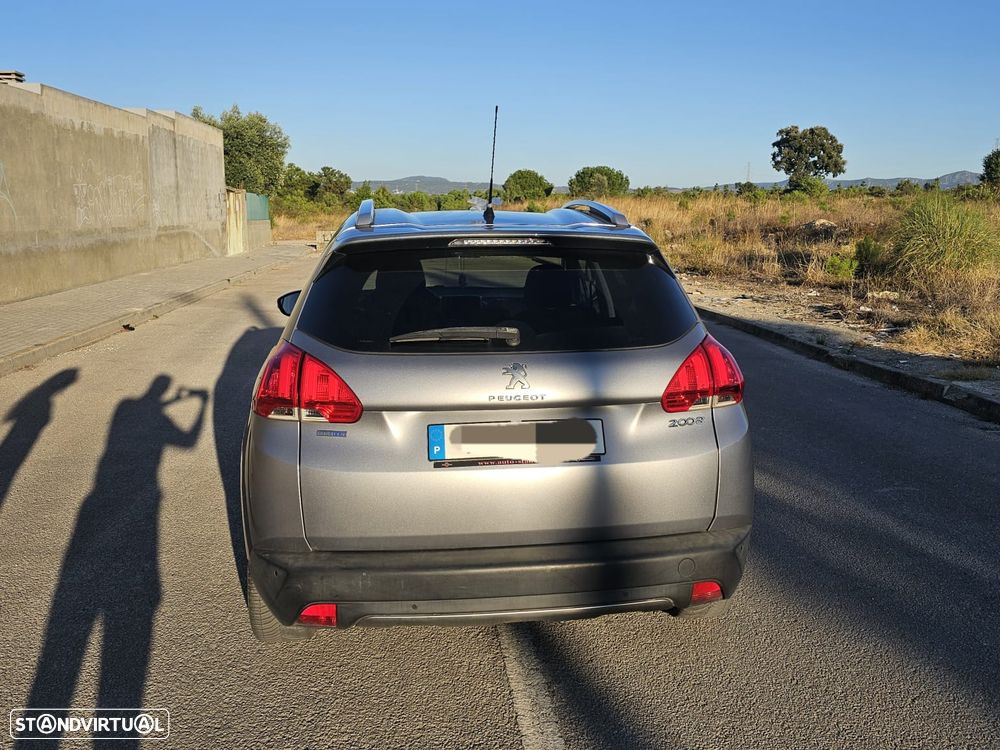 Peugeot 2008 - 6
