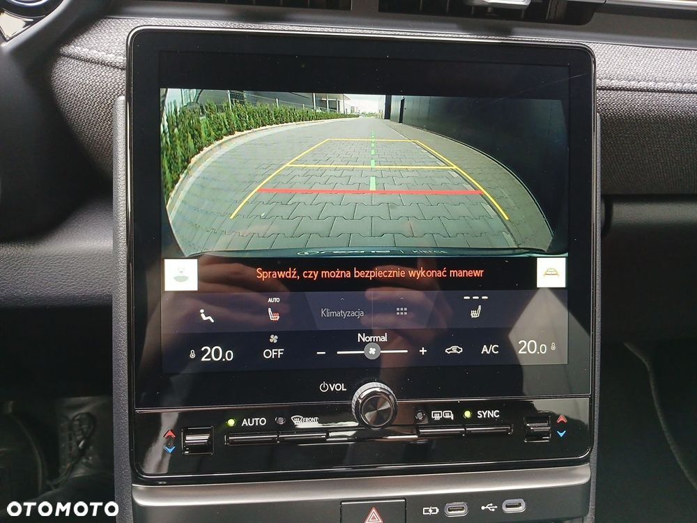 Lexus LBX 1.5 Hybrid - 19