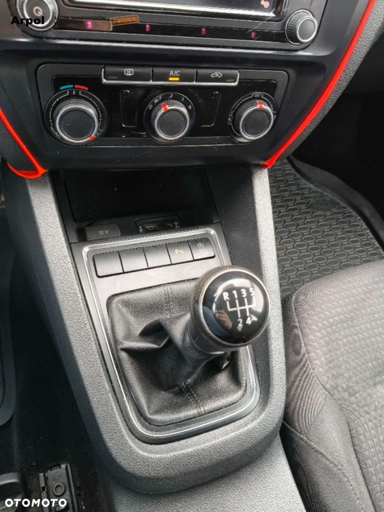 Volkswagen Jetta - 20