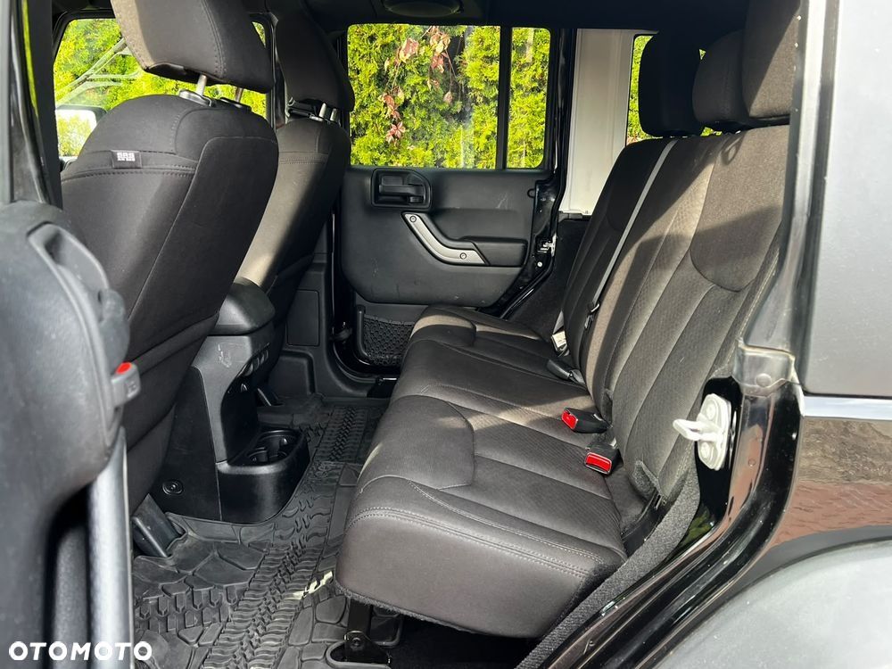Jeep Wrangler 2.8 CRD Unlim Black Edition II - 13
