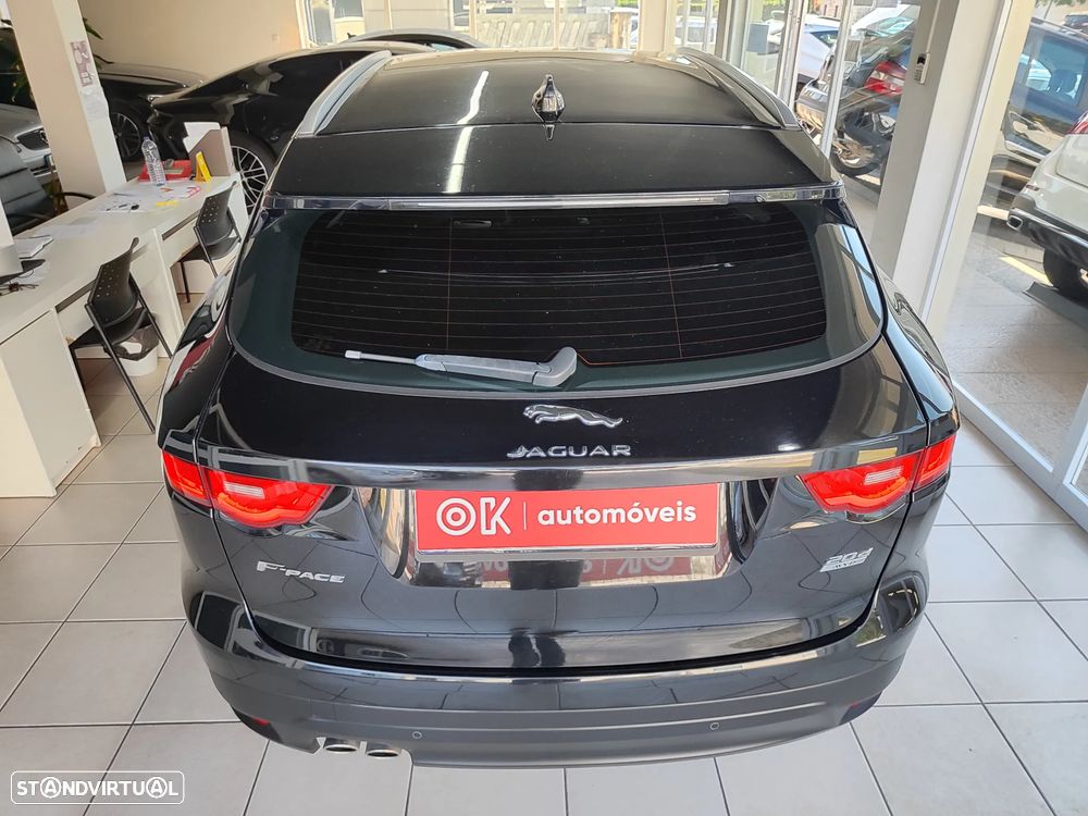 Jaguar F-Pace 20d AWD Aut. Prestige - 13