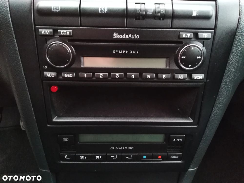 Skoda Octavia 2.0 Combi Ambiente 4x4 - 24