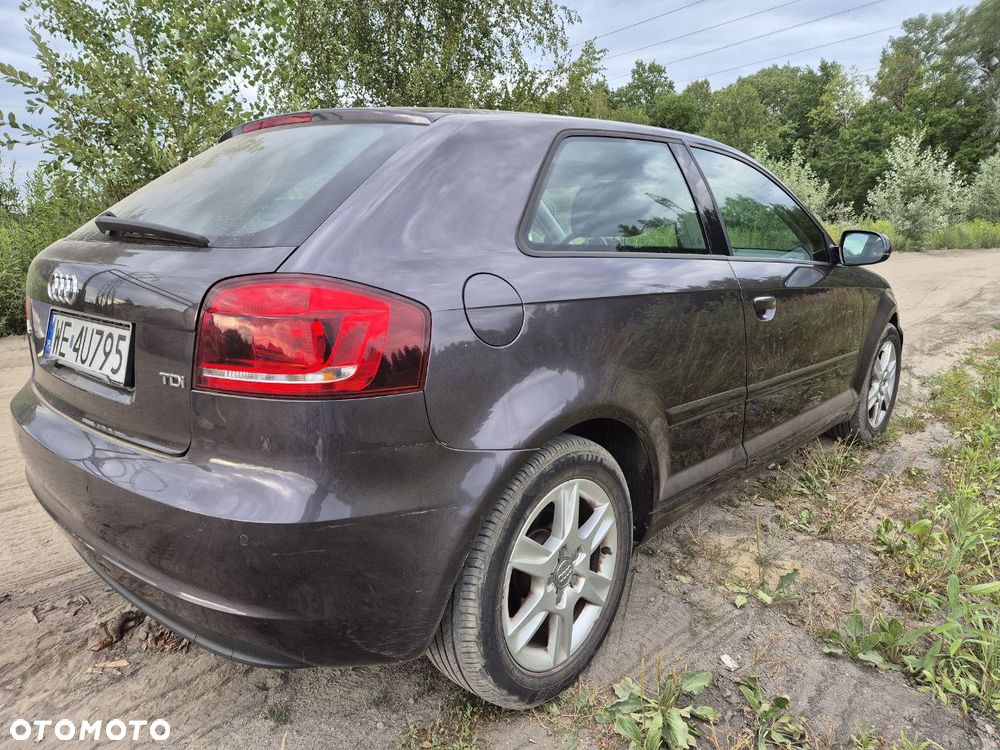 Audi A3 3-drzwiowe 2.0 TDI DPF Attraction - 4