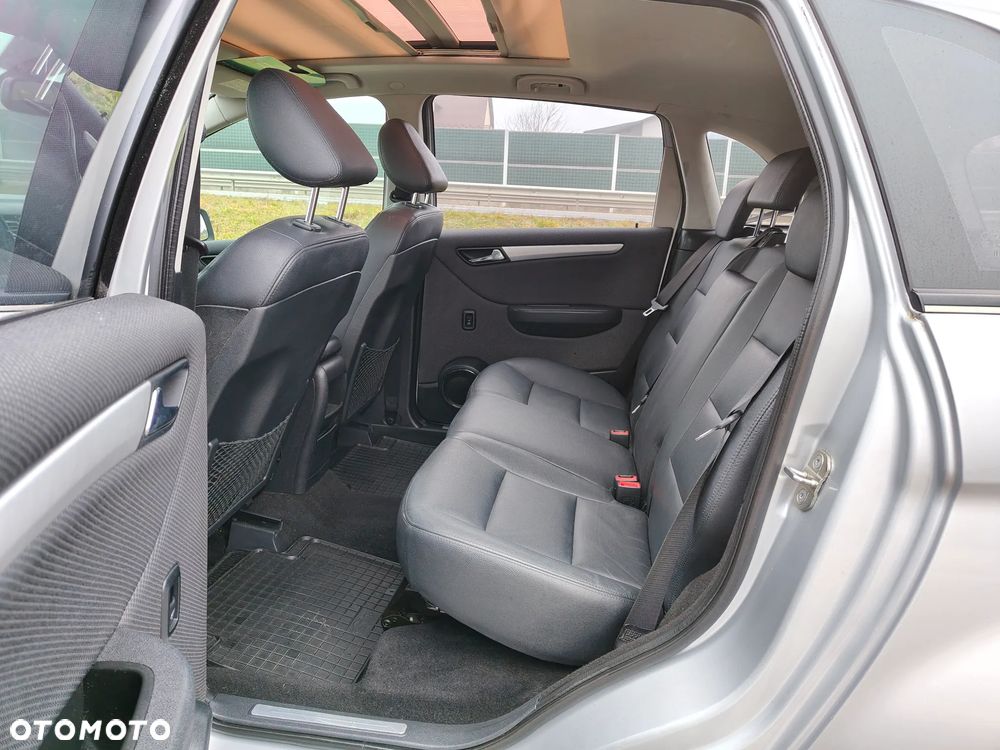 Mercedes-Benz Klasa B 180 CDI Special Edition - 18